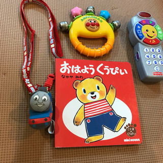 お値下げ　おもちゃの携帯、ガラガラ、絵本(ミキハウス).トーマスストラップ(新品)の画像