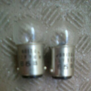 小糸 12V 10W 85B