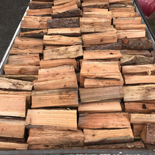 薪 軽トラ一杯分