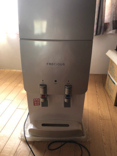 フレシャス ウォーターサーバー