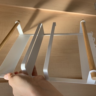 キッチン用品　冷蔵庫に貼るキッチンペーパーホルダーの画像