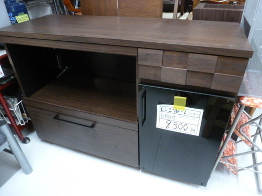 リサイクルショップのダイトーです。 おしゃれアイテム　お持ち帰り価格　レンジボード＜ロータイプ＞