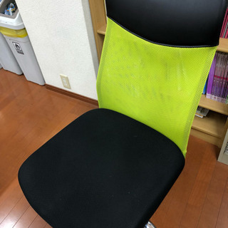オフィスチェア 破損箇所あり