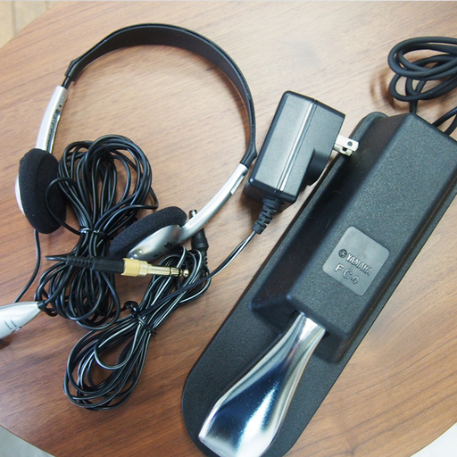 【良品】YAMAHA 電子キーボード piaggero(ピアジェーロ) ブラック NP-31 スタンド付 (IA31)