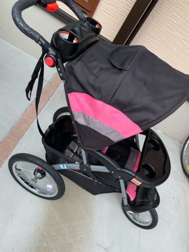 三輪バギー　ベビーカー　&　チャイルドシート　値下げ中です。