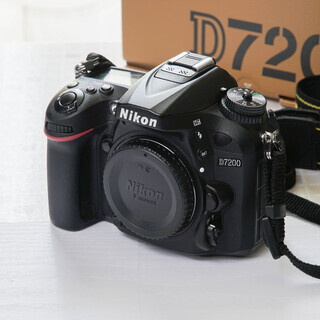 Nikon ニコン　D7200　中古美品