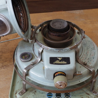 【アラジン石油ストーブ】40年間使用の現役骨董品を1万円で。の画像