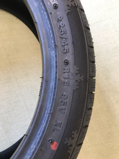 未装着新品 225/45/18 スタッドレスタイヤ
