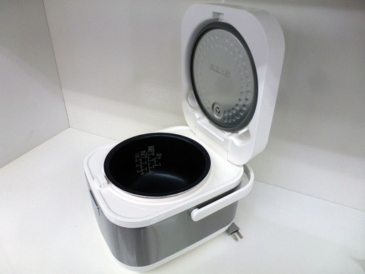 PayPay可 手稲リサイクル ハイアール マイコンジャー 3合炊き 炊飯器 2017年製 JJ-M31A ￥5,980- 