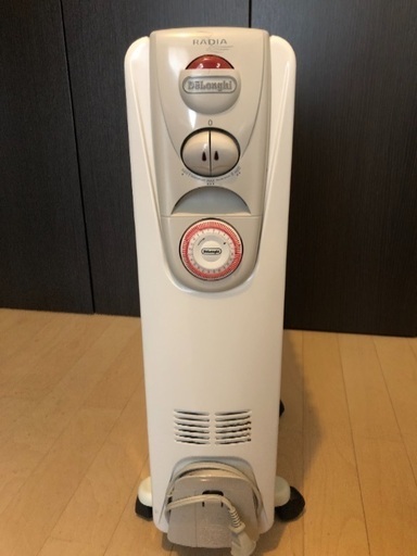 デロンギ  オイルヒーター R030812ECF