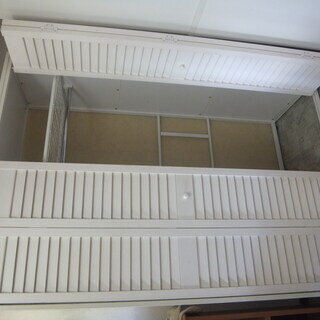 クローゼット　折りたたみドア式　の画像