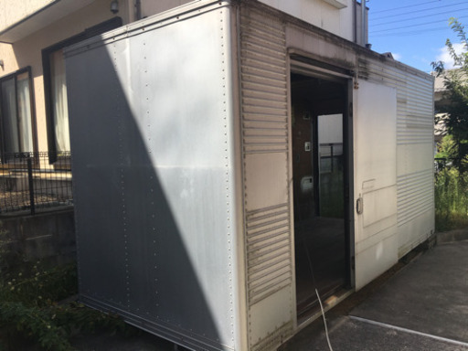 早い者勝ち！物置に最適コンテナ