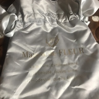 メゾンドフルール グレー トートバッグ