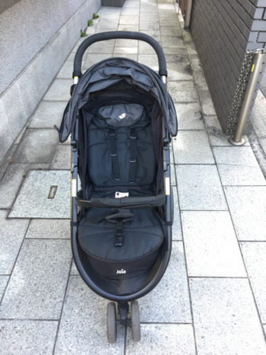 ジョイー ベビーカーとベビーシートのセット