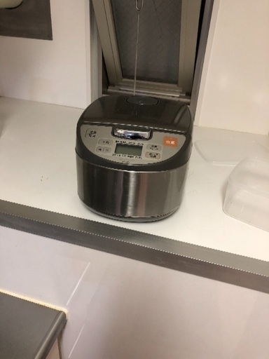 今月までに引取限定 炊飯器5.5合炊き KS-Z101-S