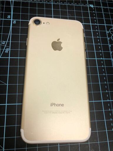 iPhone7 Gold 32GB simフリー N17