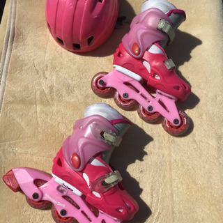 中古 ローラブレード?! ヘルメット付き18~20cm?!