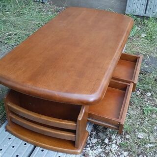 小傷有りテーブルの画像