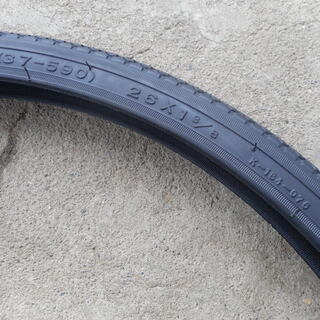 自転車のタイヤ　新品　　26×1-3/8の画像