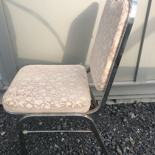 ホテルの椅子