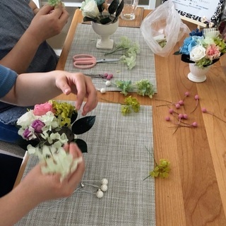 プリザーブドフラワーで作るとってもかわいいハロウィンアレンジの画像