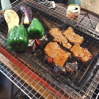 恋活♡30代40代中心♡焼肉PARTY♡10月21日（月）19時半★ワイワイ盛り上がる♡お酒も飲める♡一人参加・初心者大歓迎♡屋根付きガレージ★開放的な空間★愛知★名古屋★上前津＆鶴舞近辺【クオカードキャンペーン♡女性限定】 − 愛知県