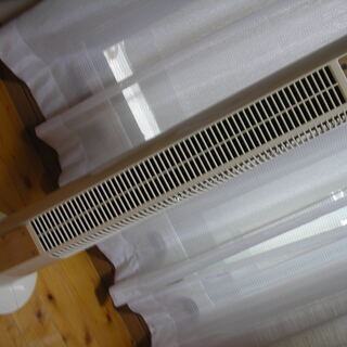 タワー型扇風機の画像