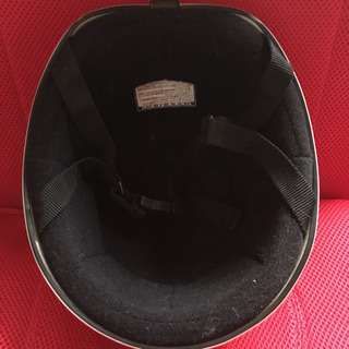 原付のヘルメット 半キャップタイプの画像