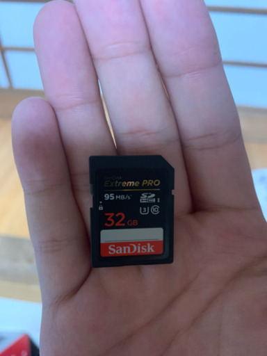 Canon 70d 一眼レフ入門キット レンズ3本 ストロボ カメラバック 三脚