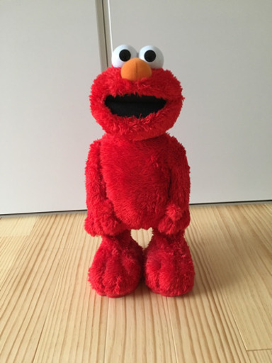 エルモの人形です。