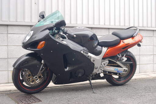 平成13年　ハヤブサ　隼　ヨシムラ　トライオーバル付　アップハン