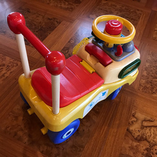 乗用玩具 コンビ 手押し車の画像