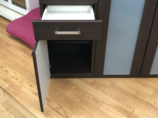 【リサイクルサービス八光　田上店　配達・設置OK】ダークブラウン　食器棚　レンジボード付