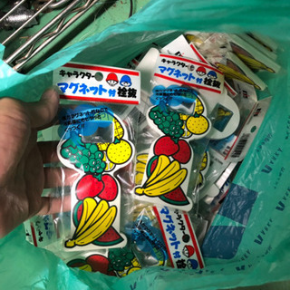フルーツデザインのマグネット栓抜き