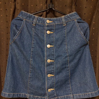 サイドボタン デニムスカート