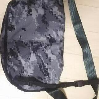 【お値引きしました！】Restrap メッセンジャーバッグ デジカモ(グレー)の画像