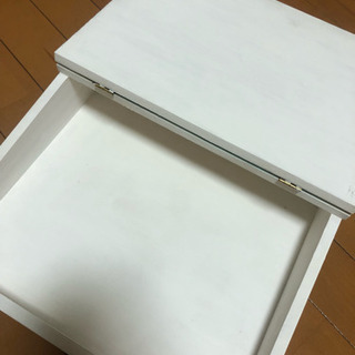 ペインティングの箱の画像