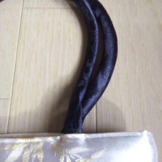 和装礼装用のバッグの画像