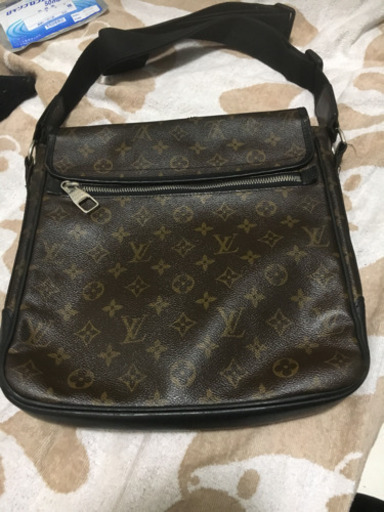 LOUIS VUITTON ショルダーバック