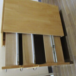 3段小型チェスト　キャスター付きの画像