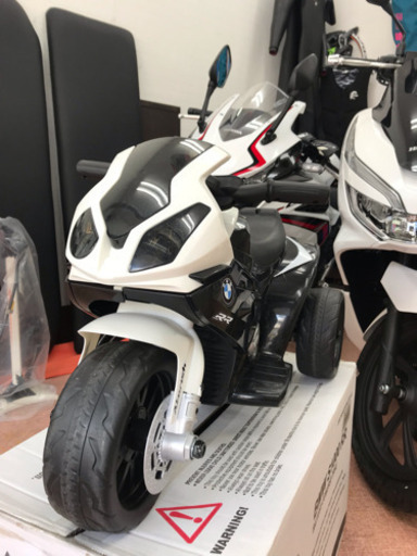 BMW S1000 RR 電動三輪バイク