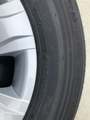 値下げ!!!!ハイエース 新車外し 純正タイヤセット
