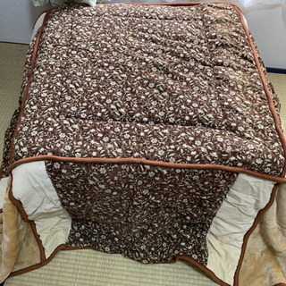 【急募】こたつテーブル、掛け布団セットの画像