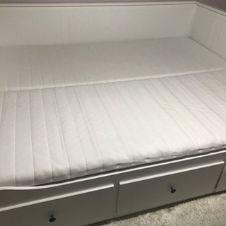 IKEA HEMNES ヘムネスデイベッドの画像