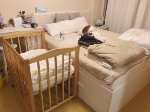IKEAのダブルベット  引き出し4つ付き