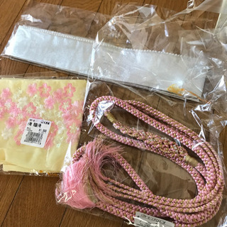 あげます^_^成人式和装用バッグ、草履、髪飾り他小物の画像