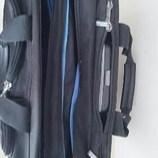 【値下げしました】ビジネスバッグ A.L.I 出張用 キャスター付の画像