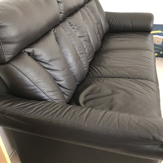 ソファー 表面牛革の画像