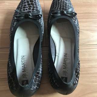 JB MARTINのヒョウ柄パンプス23.5cm