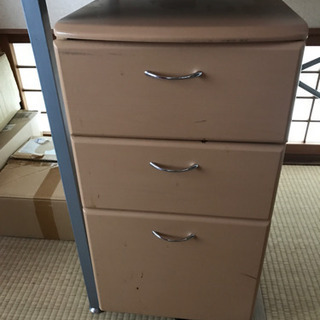 学習テーブルと移動引き出し棚セットの画像